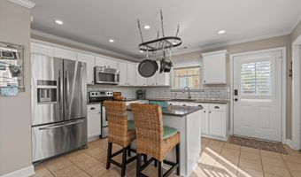 1307 Broad St, Beaufort, SC 29902