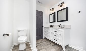 611 Fernwood Dr, Albemarle, NC 28001