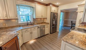 19328 Stirrup Dr, Abingdon, VA 24211