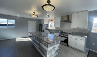 370 Connelly St, Hawthorne, NV 89415