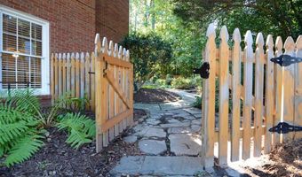 5344 Chaversham Ln, Peachtree Corners, GA 30092