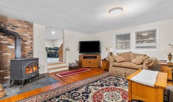 73 Airline Rd, Clinton, CT 06413