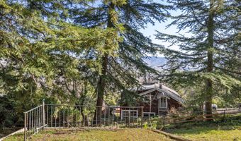 319 West St, Ashland, OR 97520