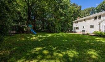 475 Riverside Dr, Cheshire, CT 06410
