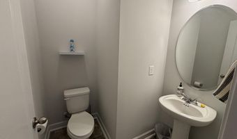 1375 Whitney Dr, Aberdeen, NC 28315