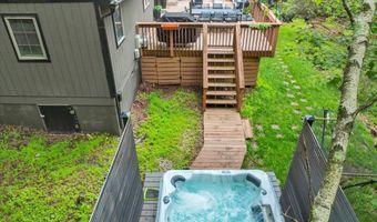 167 Valley View Dr, Albrightsville, PA 18210