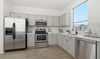 5185 S EILEEN Dr, Chandler, AZ 85248