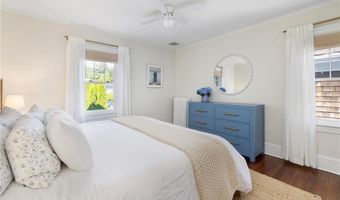 35 Hall Ave, Newport, RI 02840
