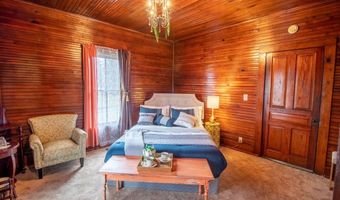 215 Bristol Ave, Andrews, NC 28901
