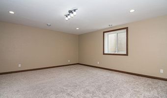 6042 Seven Springs Dr, Asbury, IA 52002
