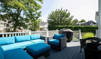 40 Grafton St, Newport, RI 02840
