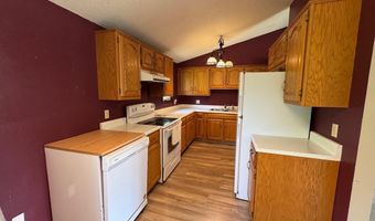 408 Elm St, Albert City, IA 50510