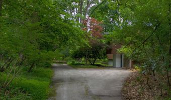 2707 Englave Dr, Ann Arbor, MI 48103