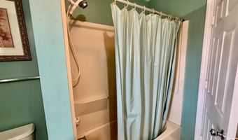 15 Hannah Lee Rd, Barnegat, NJ 08005