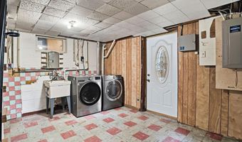 638 Tyler St, Anoka, MN 55303