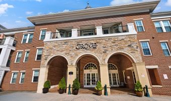2465 ARMY NAVY Dr 204, Arlington, VA 22206