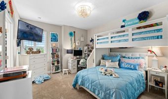7631 PARADISO Dr, Apollo Beach, FL 33572