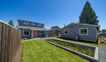 12252 Meadowlawn Dr, Oregon City, OR 97045