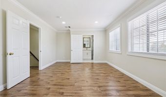 2104 Crenshaw Blvd, Los Angeles, CA 90016