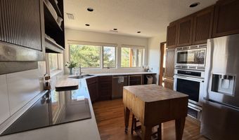 86 Washburn Rd, Canton, CT 06019