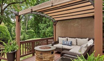 28 Loudon Pkwy, Albany, NY 12211