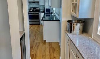 74 Goetze St, Bay Head, NJ 08742