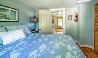 15 Marsh Rd, Belfast, ME 04915