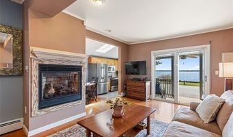 15 Shore Dr, Barrington, RI 02806
