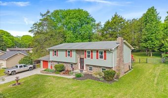1305 Ridgeway Cir, Athens, TN 37303