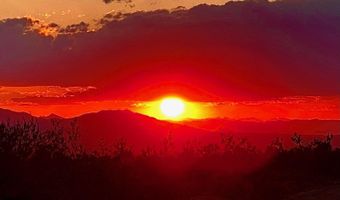2358 S Cattle Crossing Rd, Yucca, AZ 86438