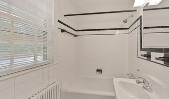 4520 MIDDLETON Ln, Bethesda, MD 20814
