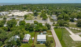 120 11th St, Apalachicola, FL 32320