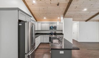 67 E West Ln, Belgrade, ME 04917