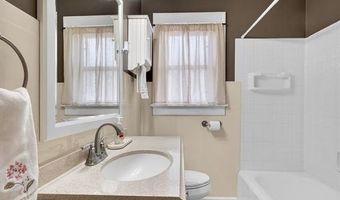 3649 Berkeley Ave, Alton, IL 62002