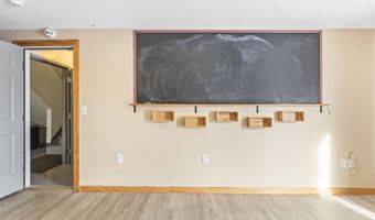823 Washington St N, Auburn, ME 04210