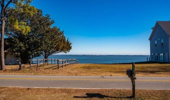 292 Narrow Shore Rd, Aydlett, NC 27916