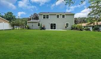 8 Imperia Pl, Aberdeen, NJ 07747