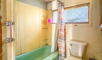 204 E ADAMS St, Abingdon, IL 61410