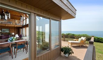 1035 Mohegan Trl, Block Island, RI 02807