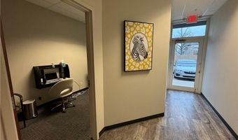 206 SW 8th St 112, Bentonville, AR 72712