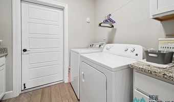 3811 Aquamarine Dr, Carlsbad, NM 88220