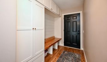 206 Park Ave, Altura, MN 55910