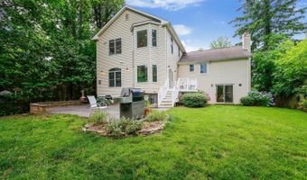 7513 HOLIDAY Ter, Bethesda, MD 20817