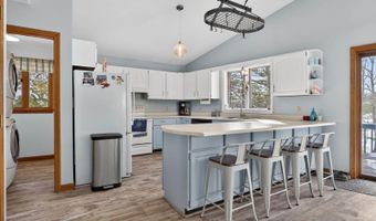 87 Maple Ridge Dr, Monmouth, ME 04259