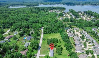 794 Robinhood Dr, Aurora, OH 44202