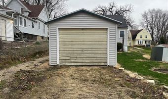 202 N Williams St, Anamosa, IA 52205