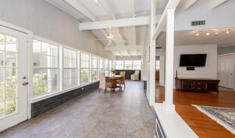 8675 W Fairway Dr, Baton Rouge, LA 70809
