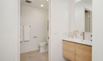 17914 Magnolia Blvd 135, Encino, CA 91316