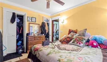 51 Oakland Ave, Cranston, RI 02910