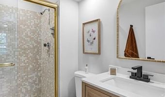 339 Oakleigh Woods Dr, Ballwin, MO 63011